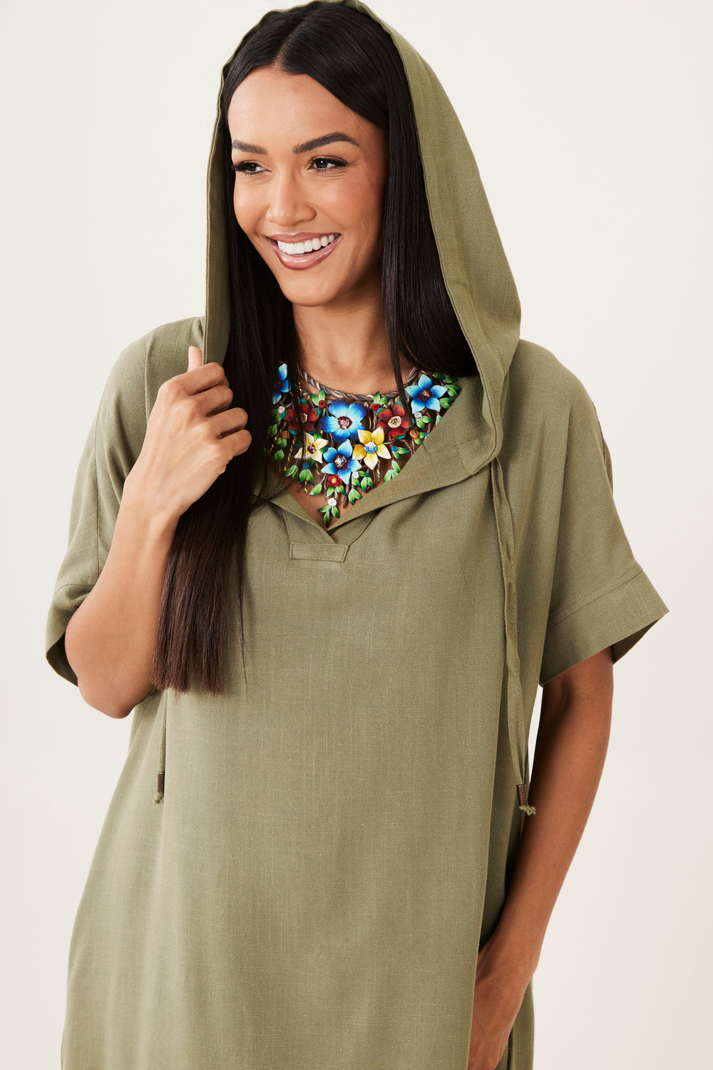 Vestido Midi De Viscolinho Com Capuz Verde Militar Yacamim E1