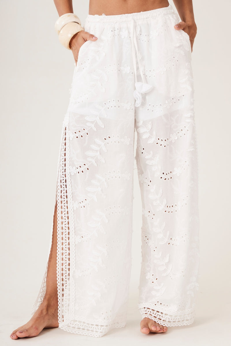 Calça Broderie Com Rendas Branco Yacamim H4