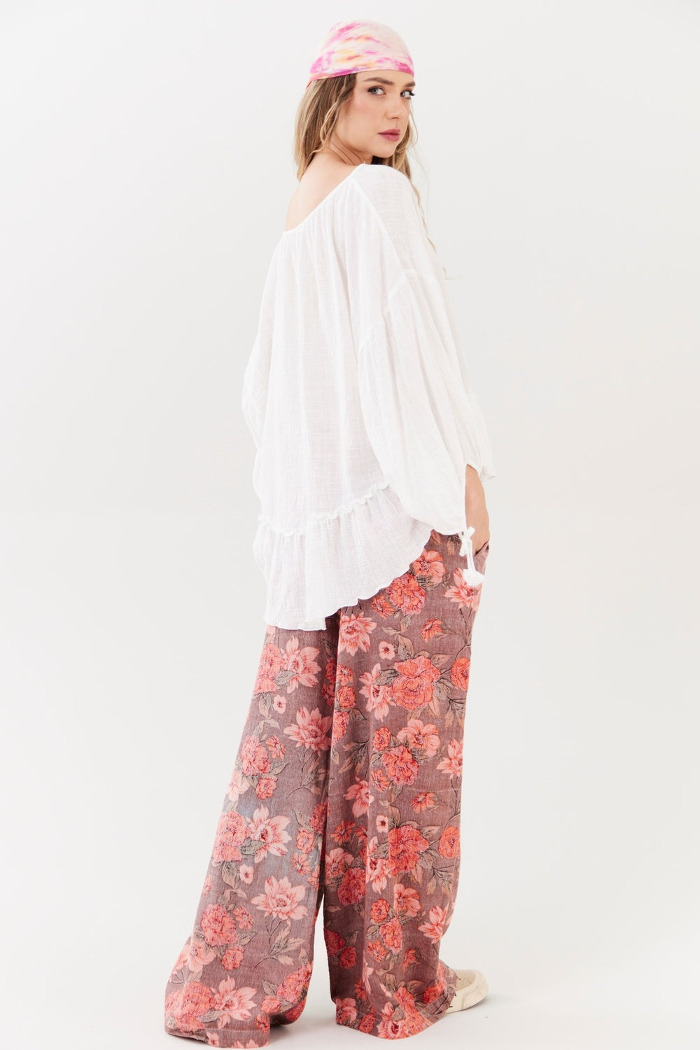 Bata Ampla Off White Yacamim B5