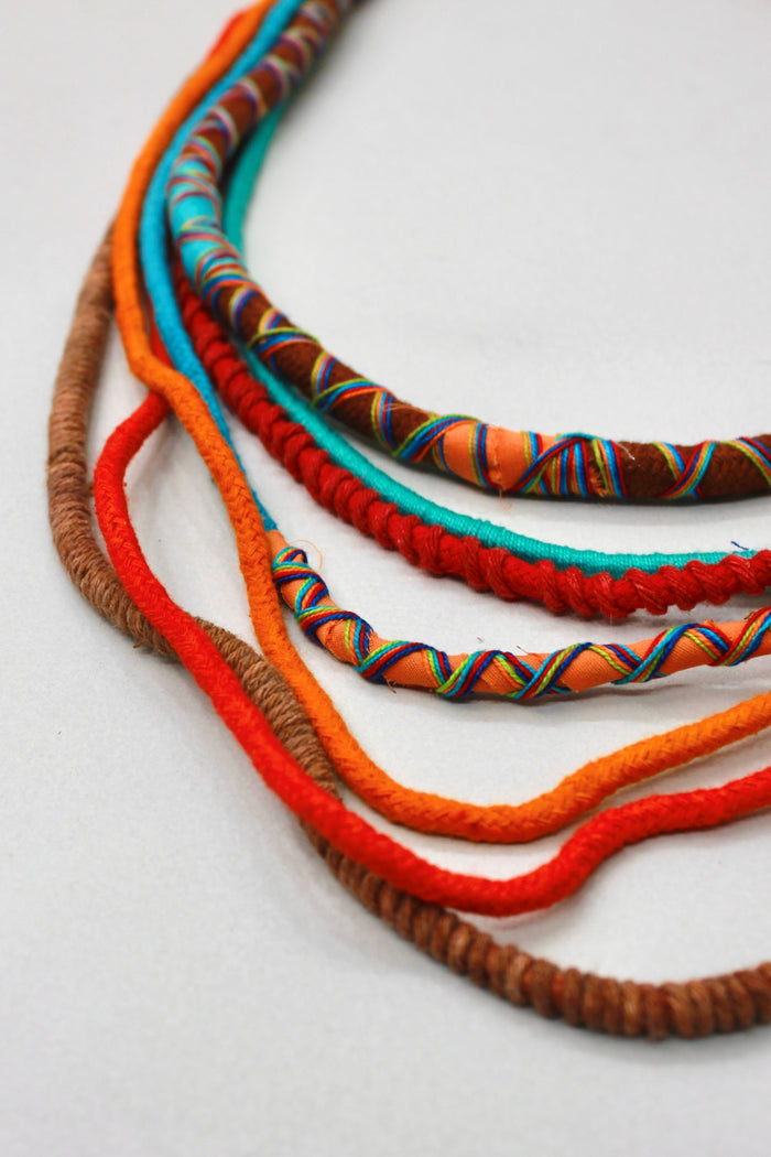 Colar Artesanal De Cordas Coloridas Yacamim #374