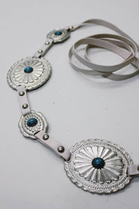 Cinto De Courino De Amarrar Branco Tira Fina E Metais Yacamim #678