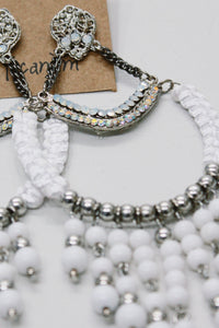 Brinco Artesanal De Miçangas Branco Yacamim #681