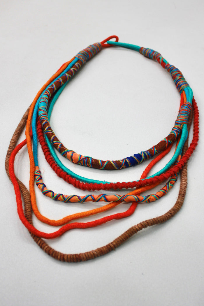 Colar Artesanal De Cordas Coloridas Yacamim #374