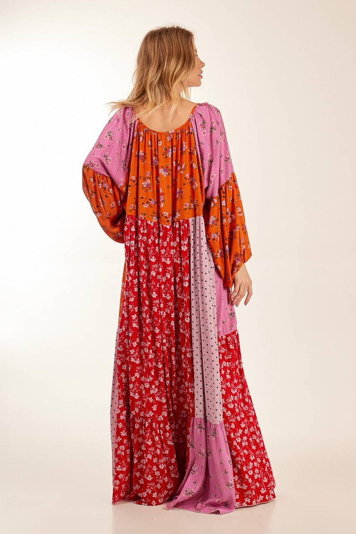 Vestido Longo Amplo Com Mangas Longas Bufantes Rosa Patchwork Yacamim<br />
<p>
</p>