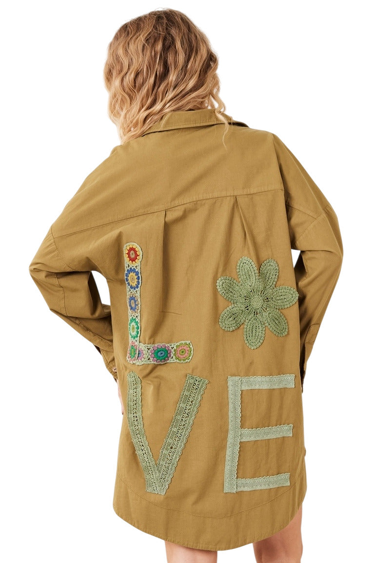 Camisa Ampla Com Bordado Love Nas Costas Verde Militar Yacamim A23
