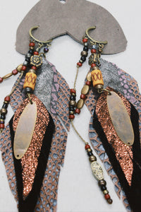 Brinco Artesanal De Couro Com Miçangas Yacamim #659