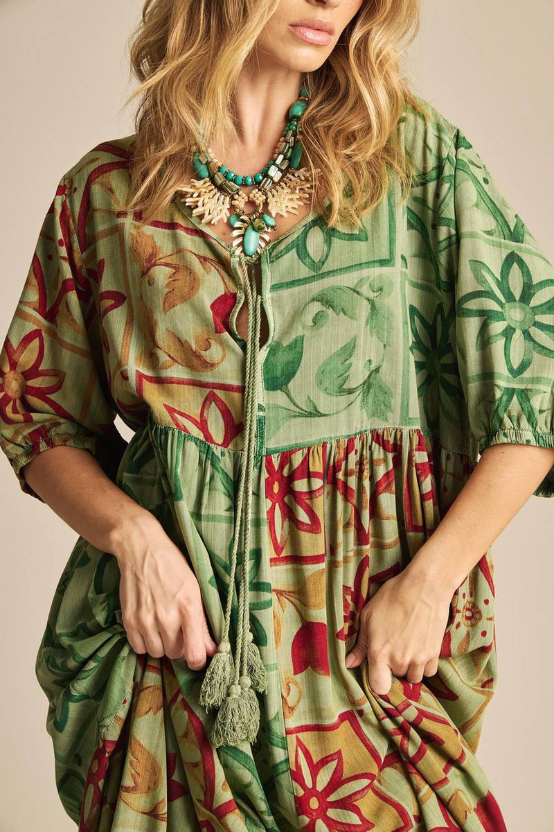 Vestido Midi Com Mangas 3/4 Verde Patchwork Yacamim