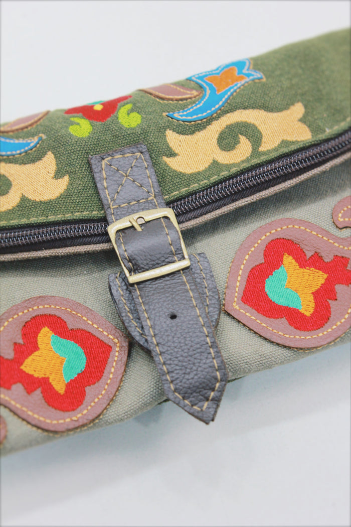 Bolsa Pochete De Lona Artesanal Verde Yacamim #522