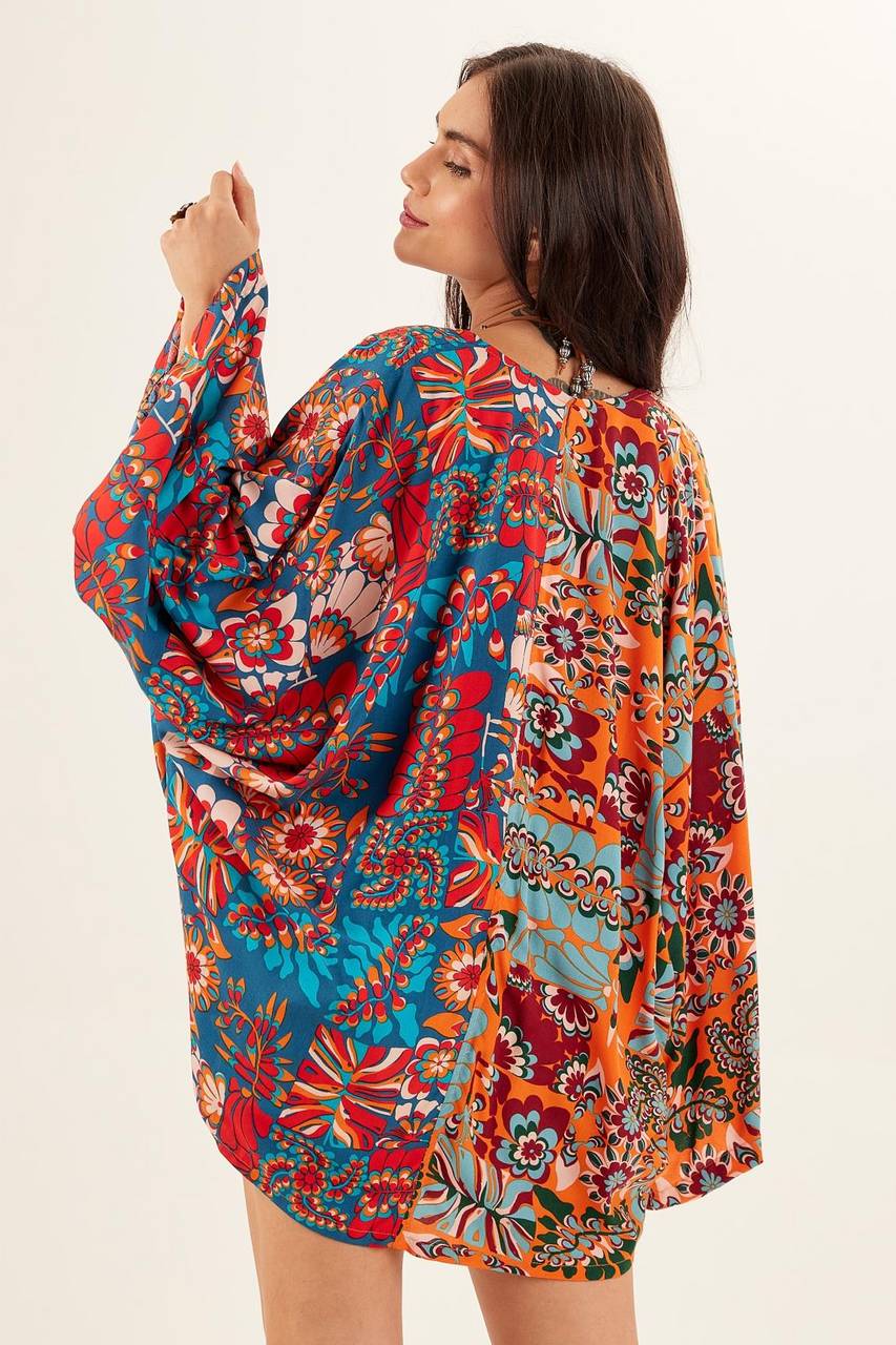 Kimono Curto Com Mangas Longas Estampado Yacamim<br />
<p>
</p>