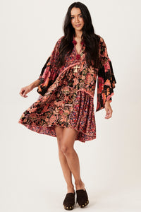 Vestido Curto Soltinho Rosa Estampado Patchwork Yacamim E19