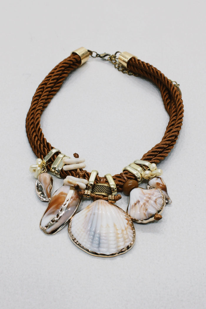 Colar Artesanal Com Pingente De Conchas Yacamim #628