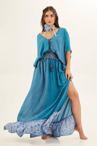 Vestido Longo Com Decote Em V Ombro A Ombro Azul Patchwork Yacamim