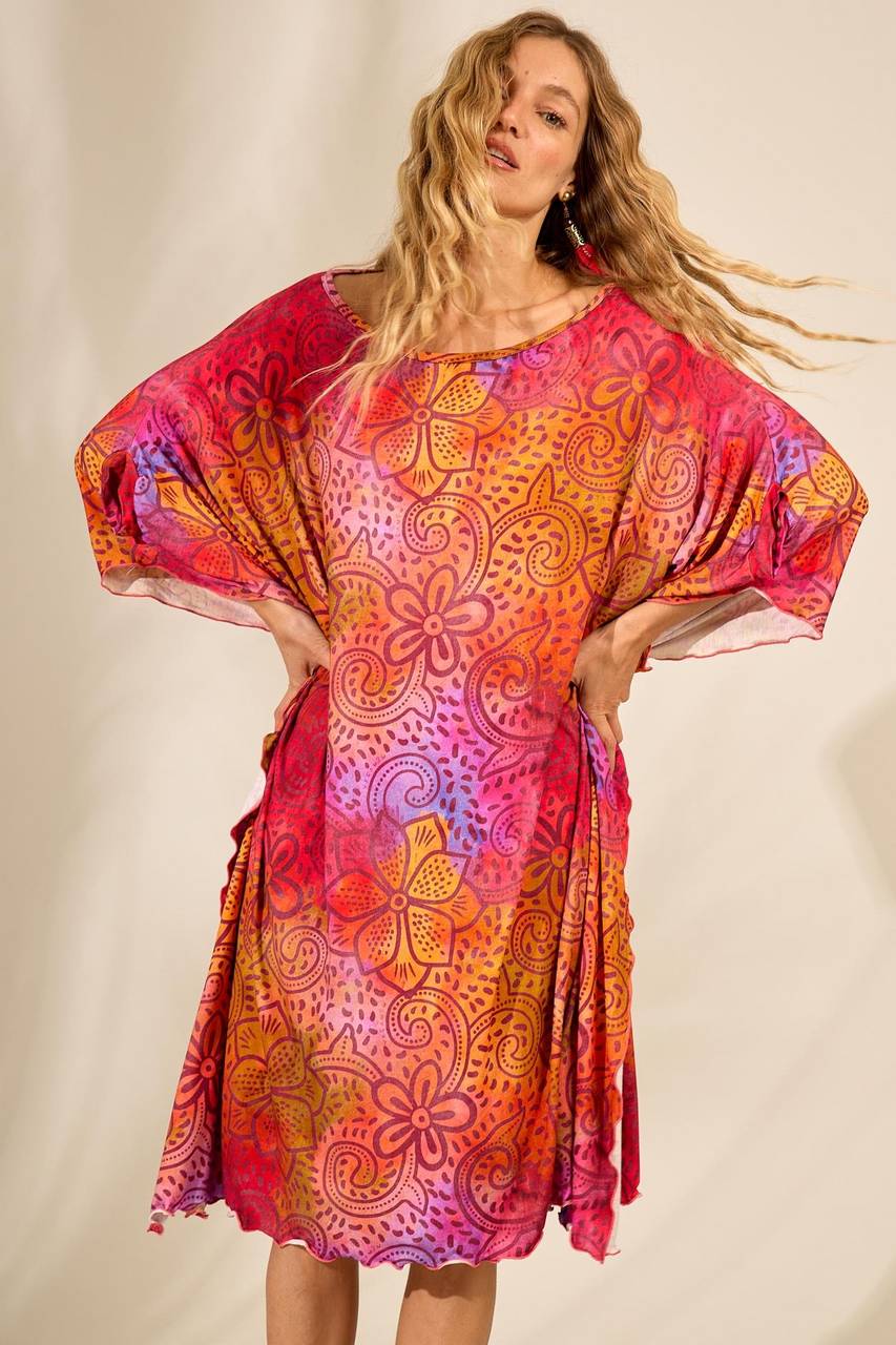 Kaftan Amplo Midi Com Decote Amplo Rosa Estampado Yacamim J3