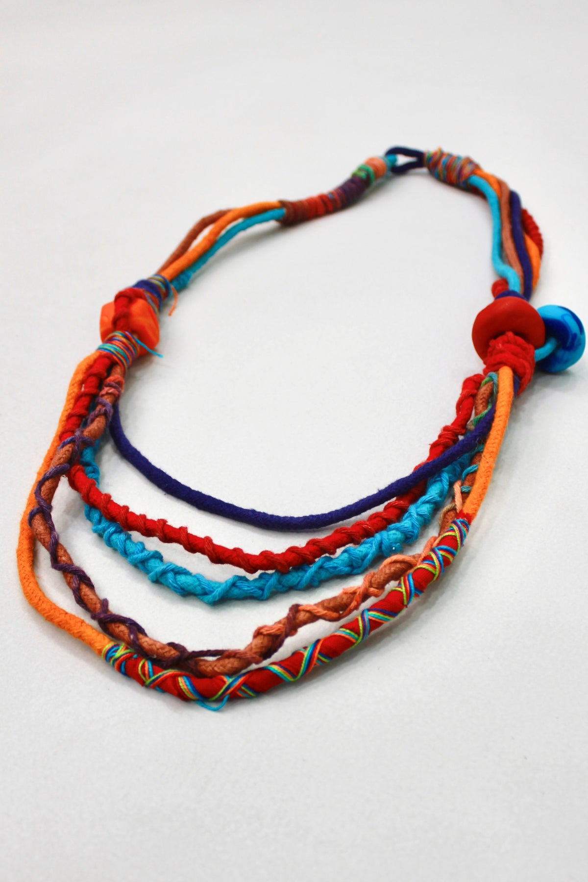 Colar Artesanal De Cordas Coloridas Yacamim #386