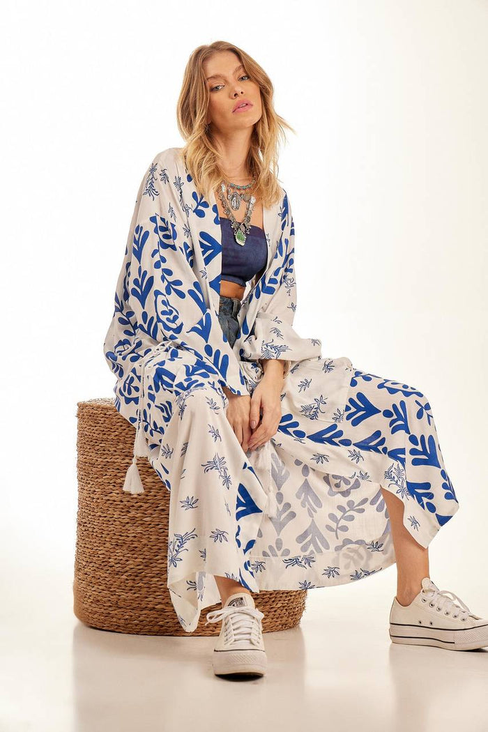 Kimono Longo Com Mangas Longas Branco Estampado Patchwork Yacamim