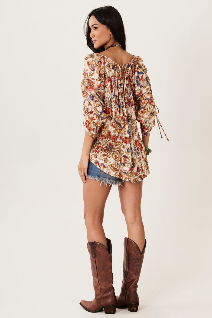 Bata Ciganinha Com Mangas Longas Bege Estampado Yacamim B5