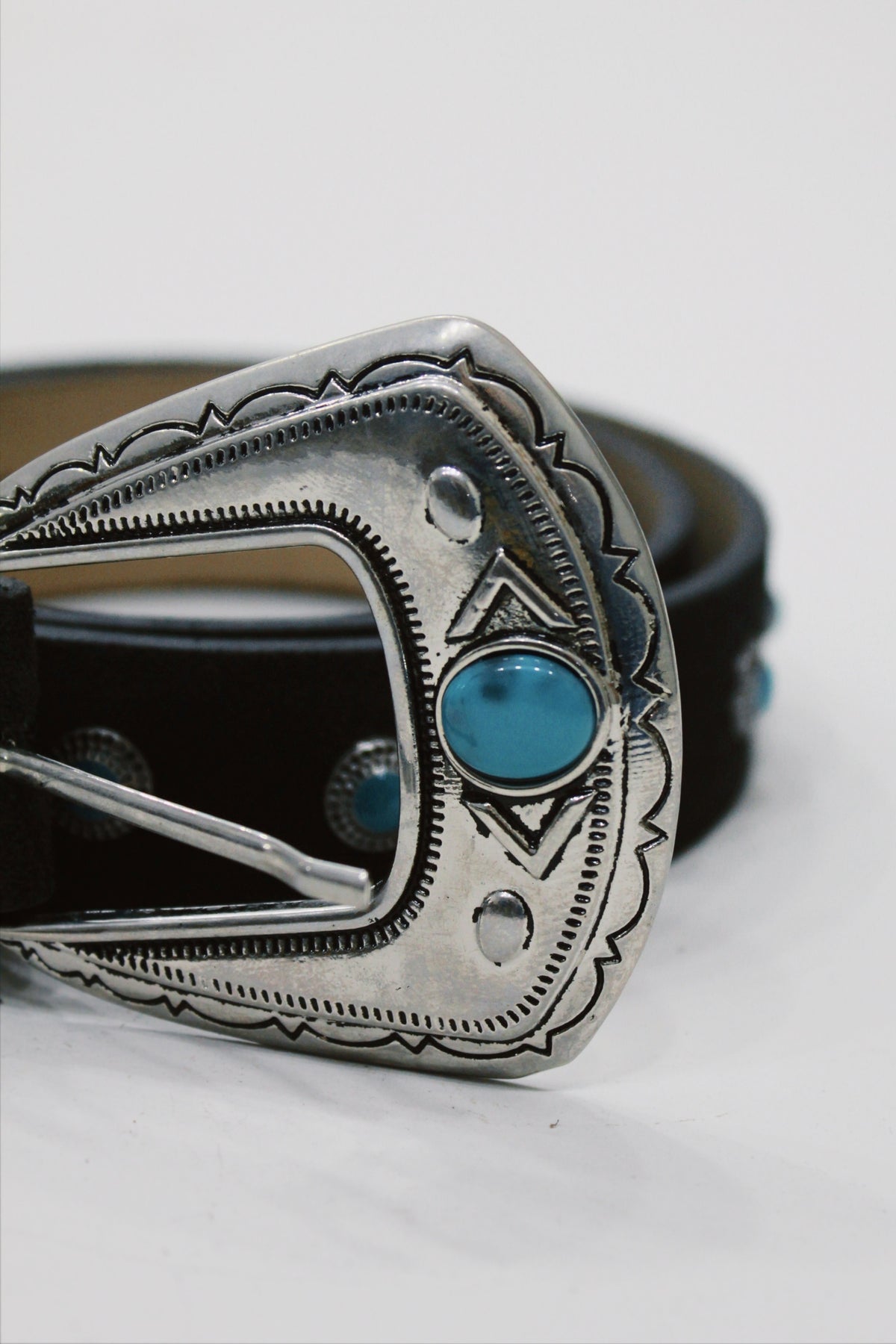 Cinto De Couro Preto Com Fivela Metálica Yacamim #675