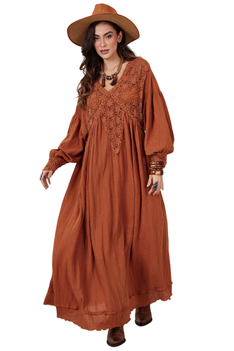 Vestido Longo Com Rendas E Crochê Marrom Yacamim D15