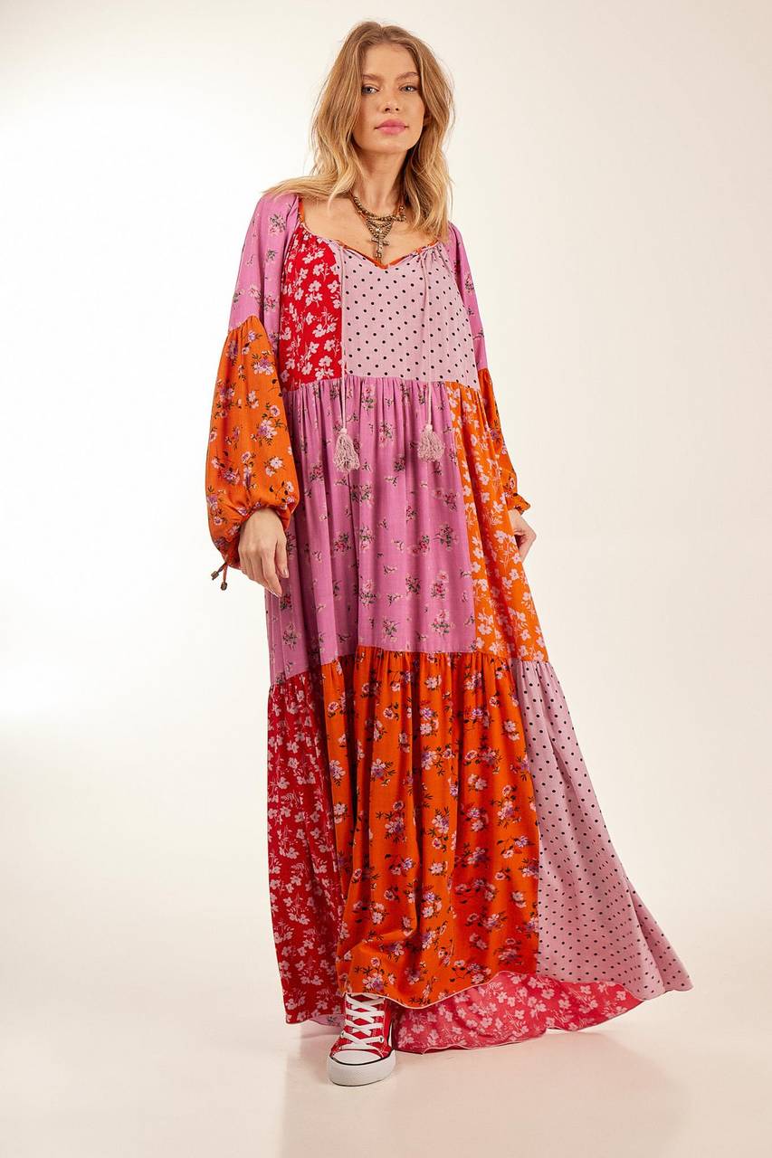 Vestido Longo Amplo Com Mangas Longas Bufantes Rosa Patchwork Yacamim<br />
<p>
</p>