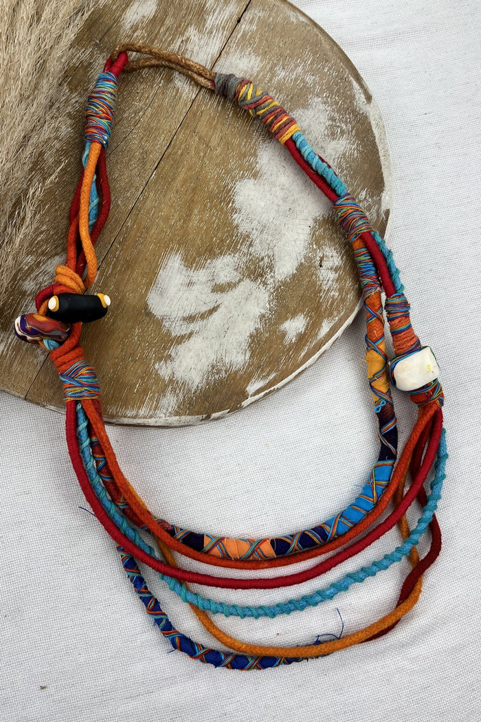 Colar Artesanal De Cordas Coloridas Yacamim #208