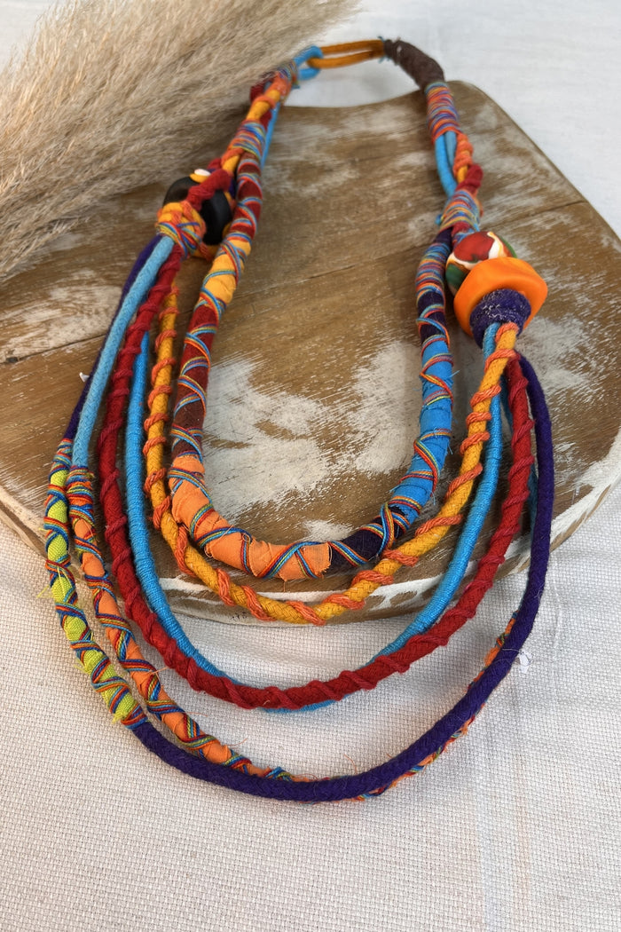 Colar Artesanal De Cordas Coloridas Yacamim #305