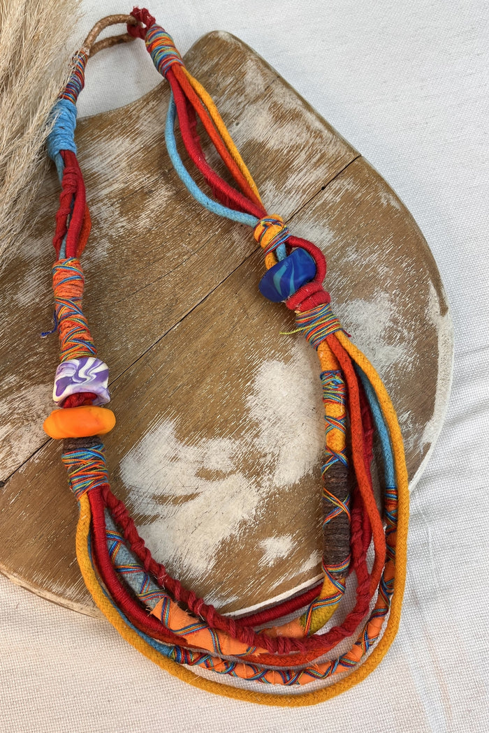 Colar Artesanal De Cordas Coloridas Yacamim #310