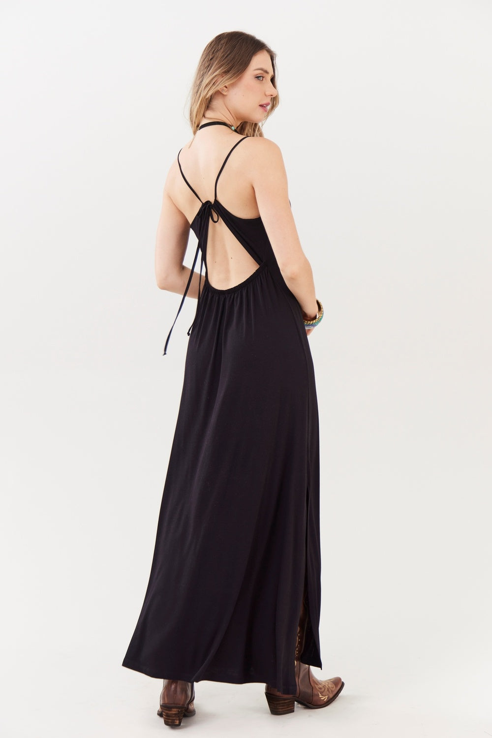 Vestido Longo Com Fendas Laterais Preto Yacamim C26