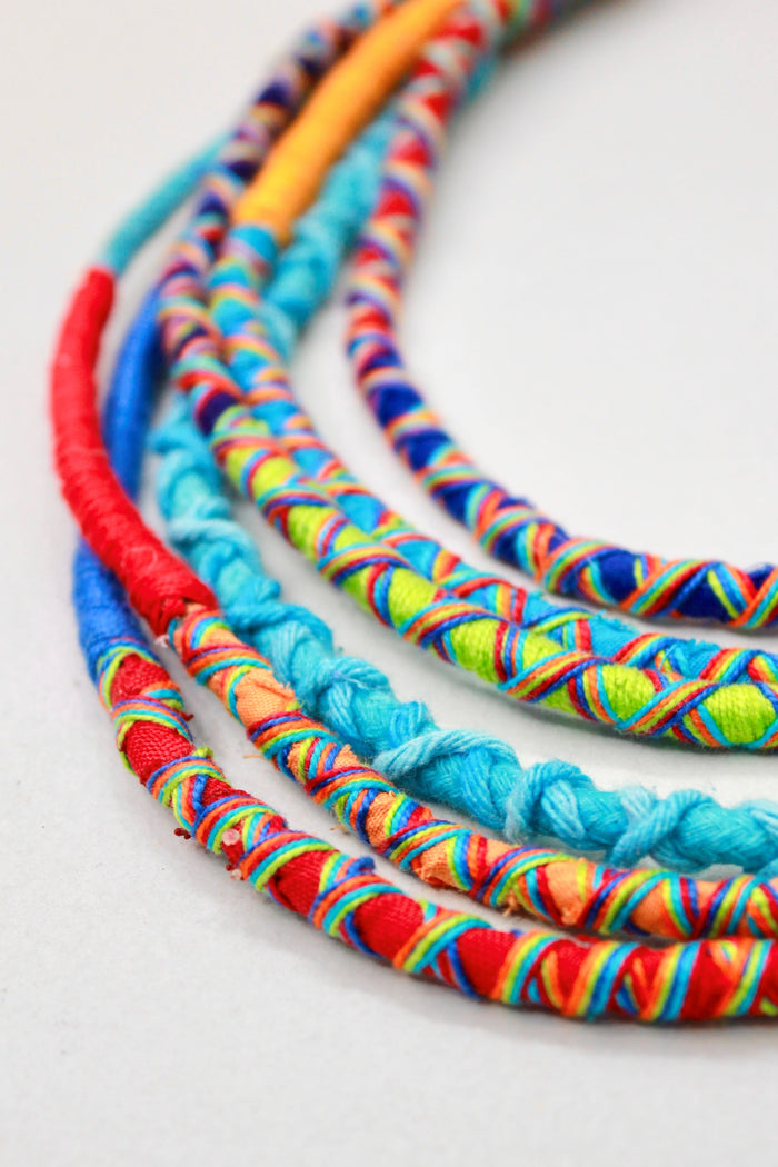 Colar Artesanal De Cordas Coloridas Yacamim #382