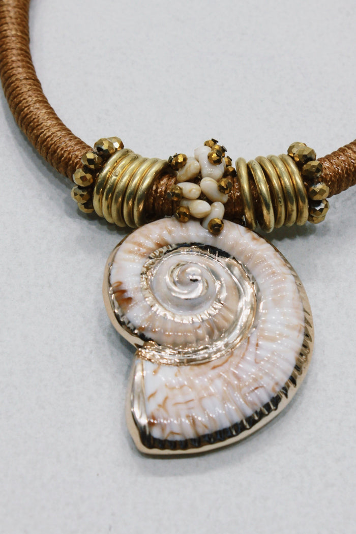 Colar Artesanal Com Pingente De Concha Yacamim #627