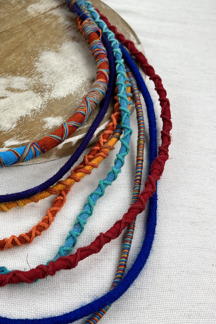 Colar Artesanal De Cordas Coloridas Yacamim #205