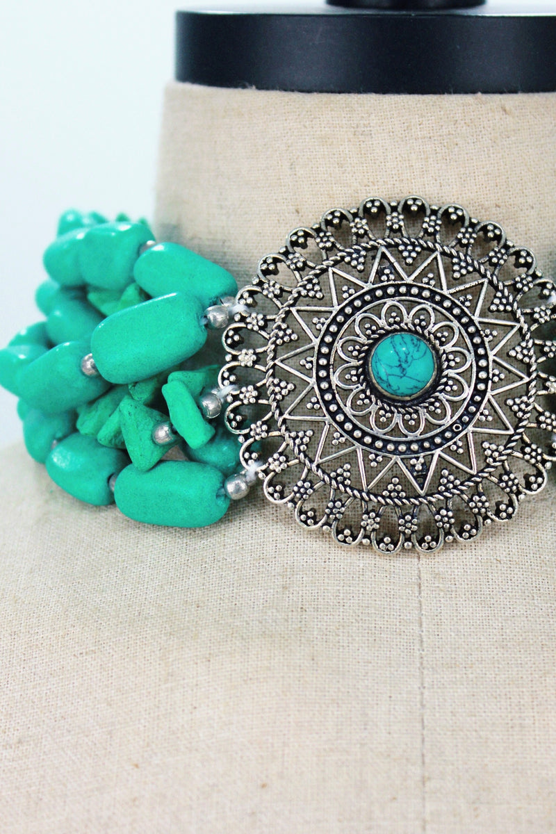 Colar Chocker De Pedras Verdes Com Pingente De Metal Yacamim #436