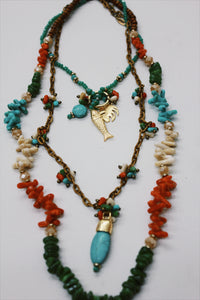 Colar Artesanal De Miçangas Com Mix De Pingentes Yacamim #711