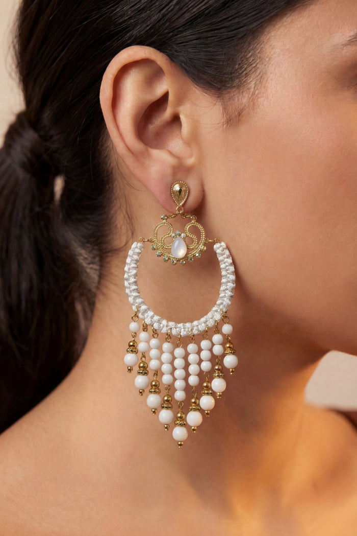 Brinco Artesanal De Miçangas Brancas Yacamim #850