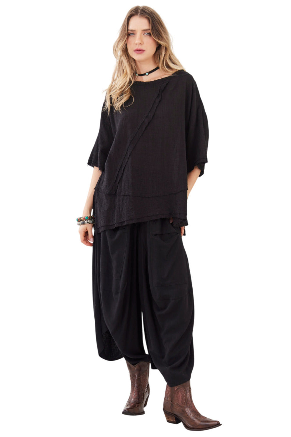 Calça Pantacourt Saruel Com Bolsões Preto Yacamim G7