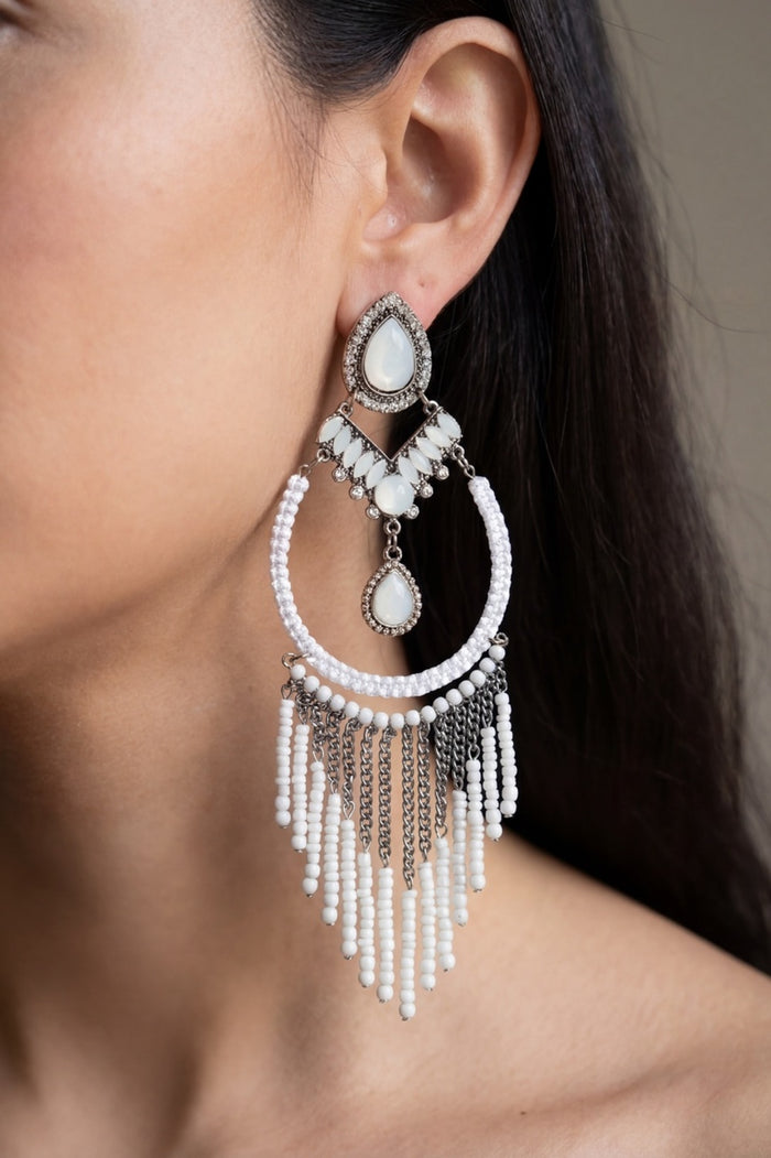 Brinco Artesanal De Miçangas Brancas Yacamim #961