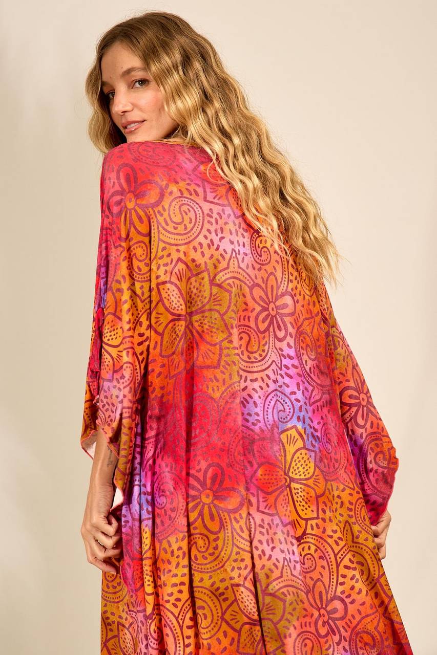 Kaftan Amplo Midi Com Decote Amplo Rosa Estampado Yacamim J3