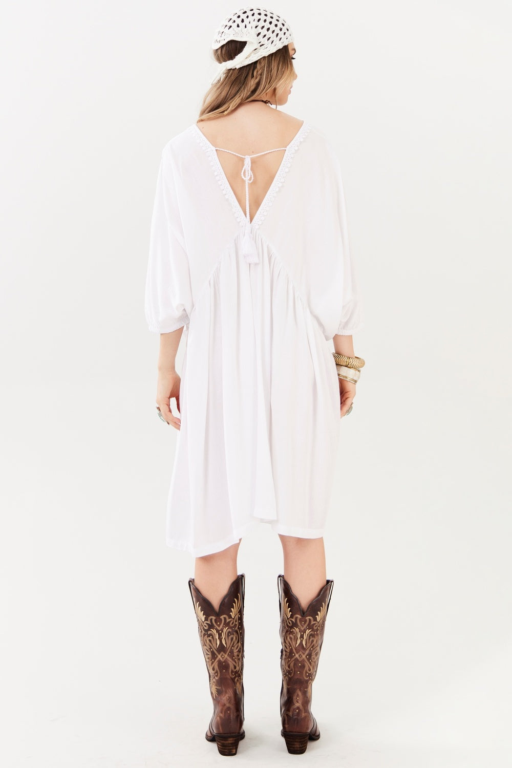 Vestido Curto Com Decote Em V Branco Yacamim E18