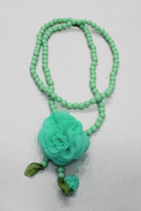 Colar Ave Maria Com Flor Verde Claro Yacamim #638