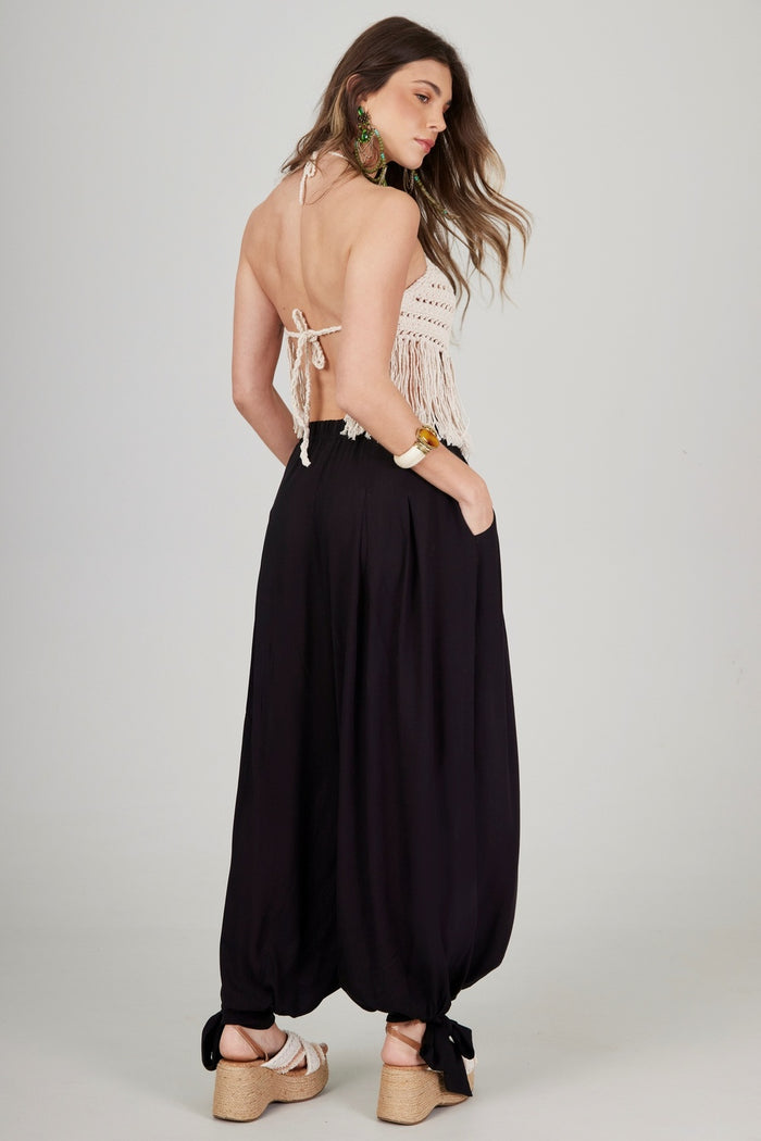 Calça Aladim Com Bolsos Preta Yacamim H1