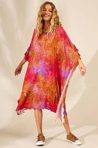 Kaftan Amplo Midi Com Decote Amplo Rosa Estampado Yacamim J3