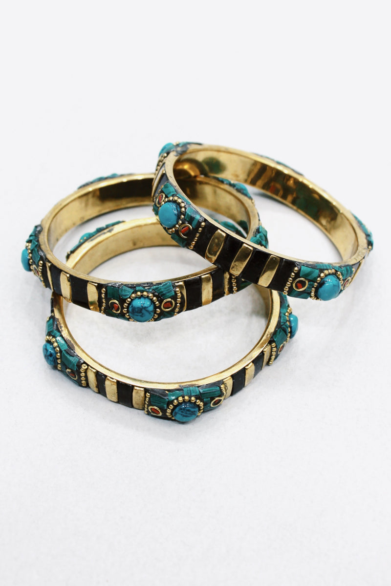 Kit De Braceletes De Metal Com Pedras Yacamim #561