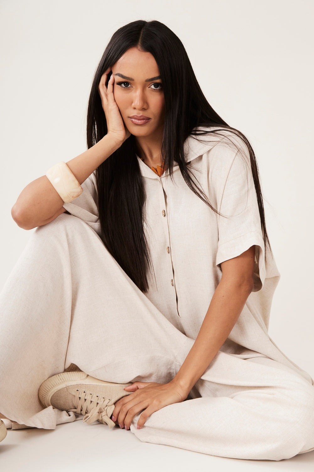 Macacão Longo Pantalona Com Capuz Bege Yacamim O6