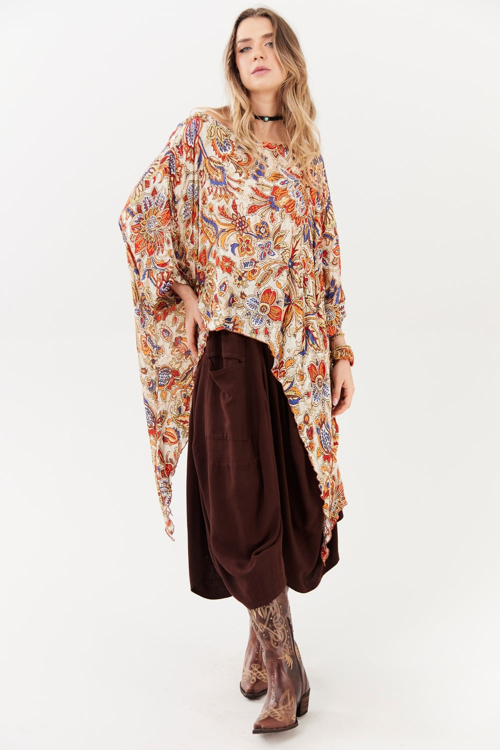 Calça Pantacourt Saruel Marrom Yacamim T6