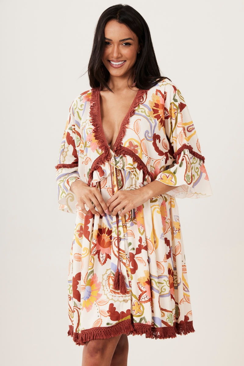 Vestido Curto Aberto Com Franjas Bege Cashmere Yacamim E5