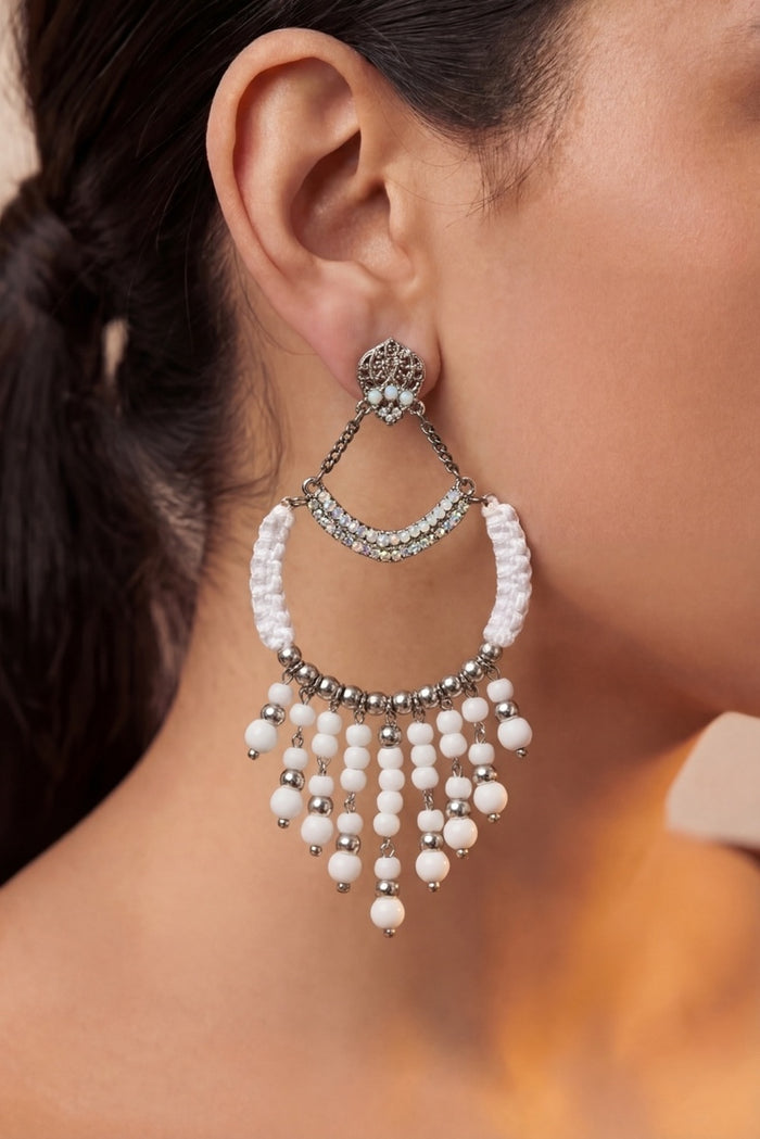 Brinco Artesanal De Miçangas Branco Yacamim #681